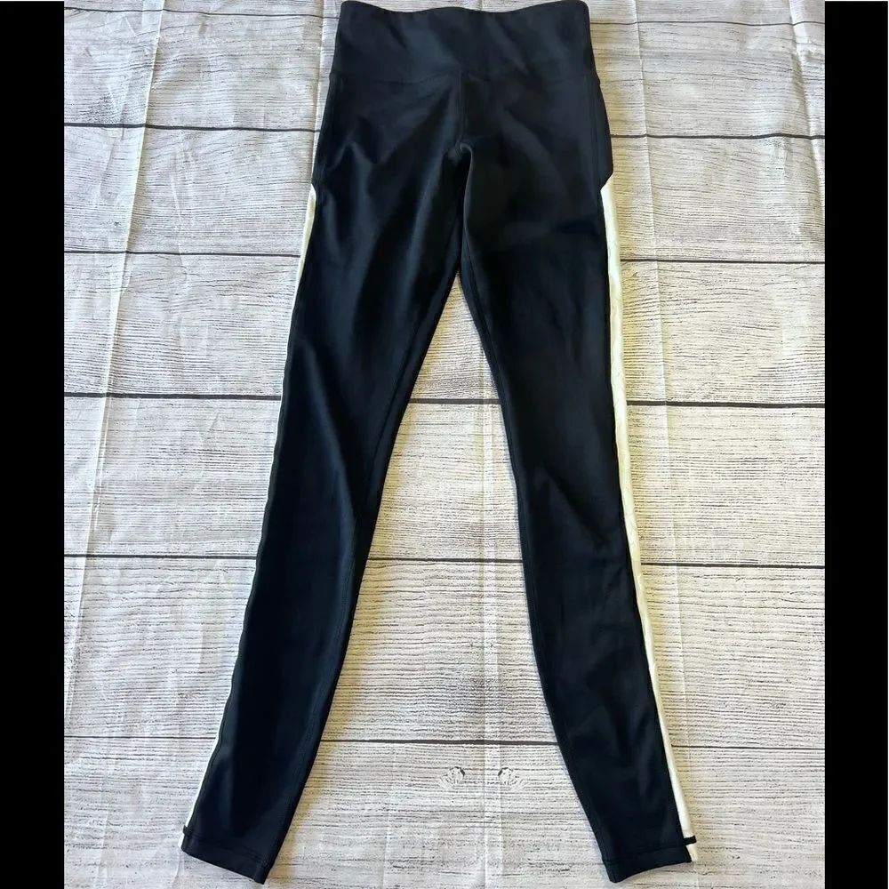 White Leopard Strip Light n Tight Hi-Rise Leggings size 2